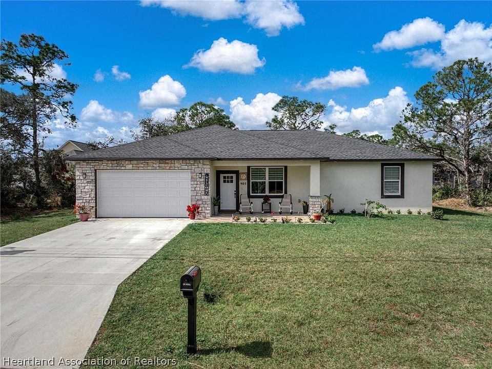1st image of 905 Scarab Dr