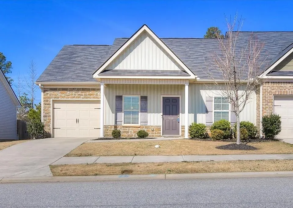 948 Erika Ln