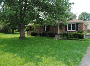 111 Eagle Dr, Lawrenceburg, KY 40342