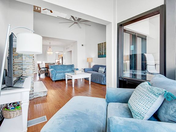 Living Room View Nook