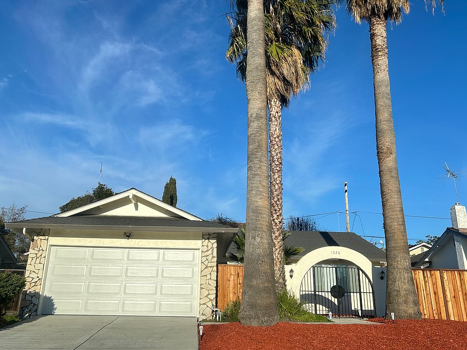 1st image of 1528 Sun Ln
