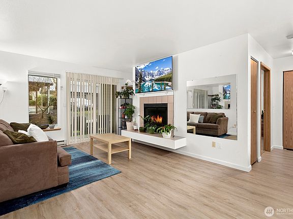 3rd image of 12303 Harbour Pointe Boulevard #U105