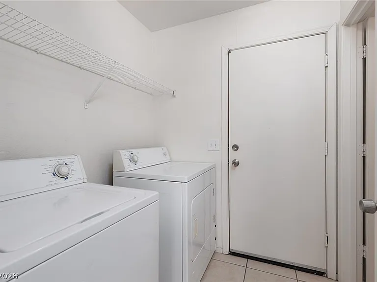 6042 Highland Gardens Dr — Photo 7