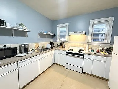 101 Calumet St #3
