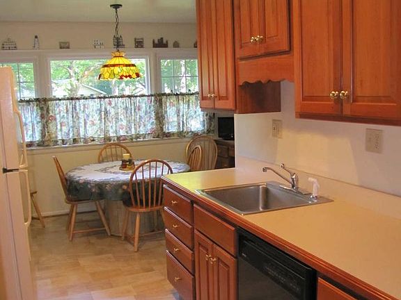 3rd image of 14316 Oakvale St