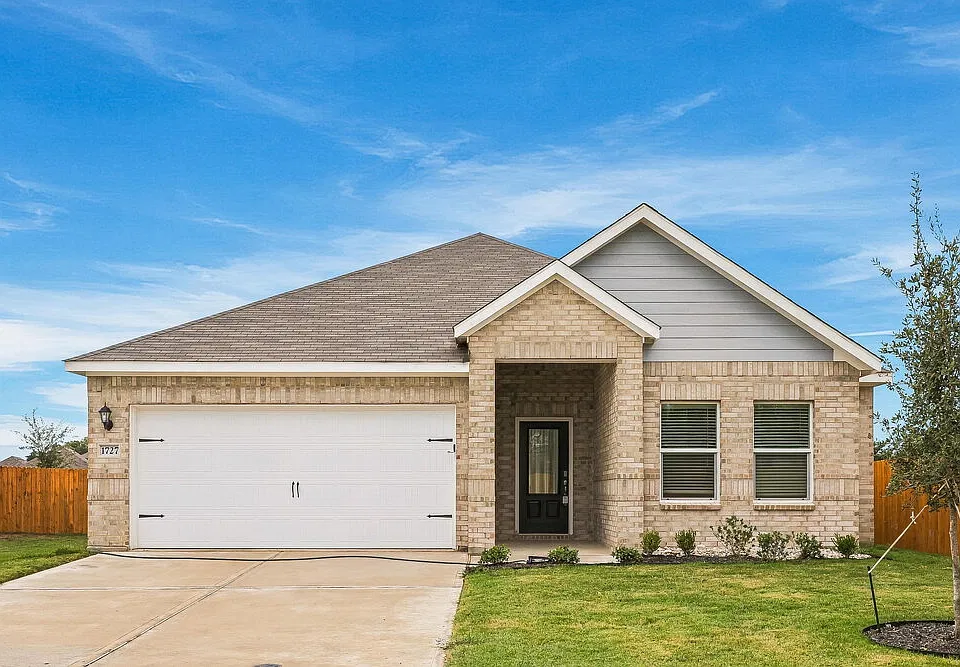 1727 Paul Dr