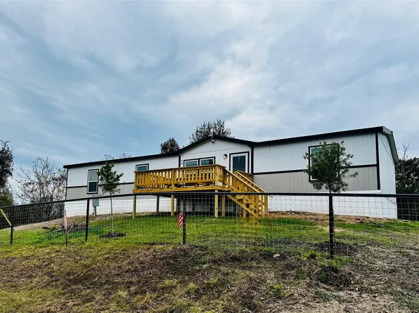 191 Holly Pond, Onalaska, TX 77360