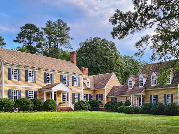 1621 Carriage Dr, Manakin Sabot, VA 23103