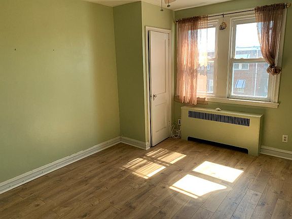 5th image of 3106 Longshore Ave