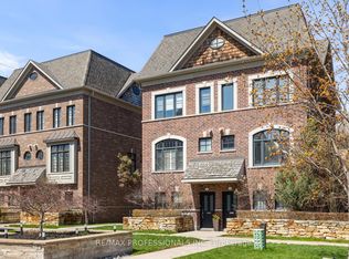 1807 Pagehurst Ave, Mississauga, ON L4X 1Y5