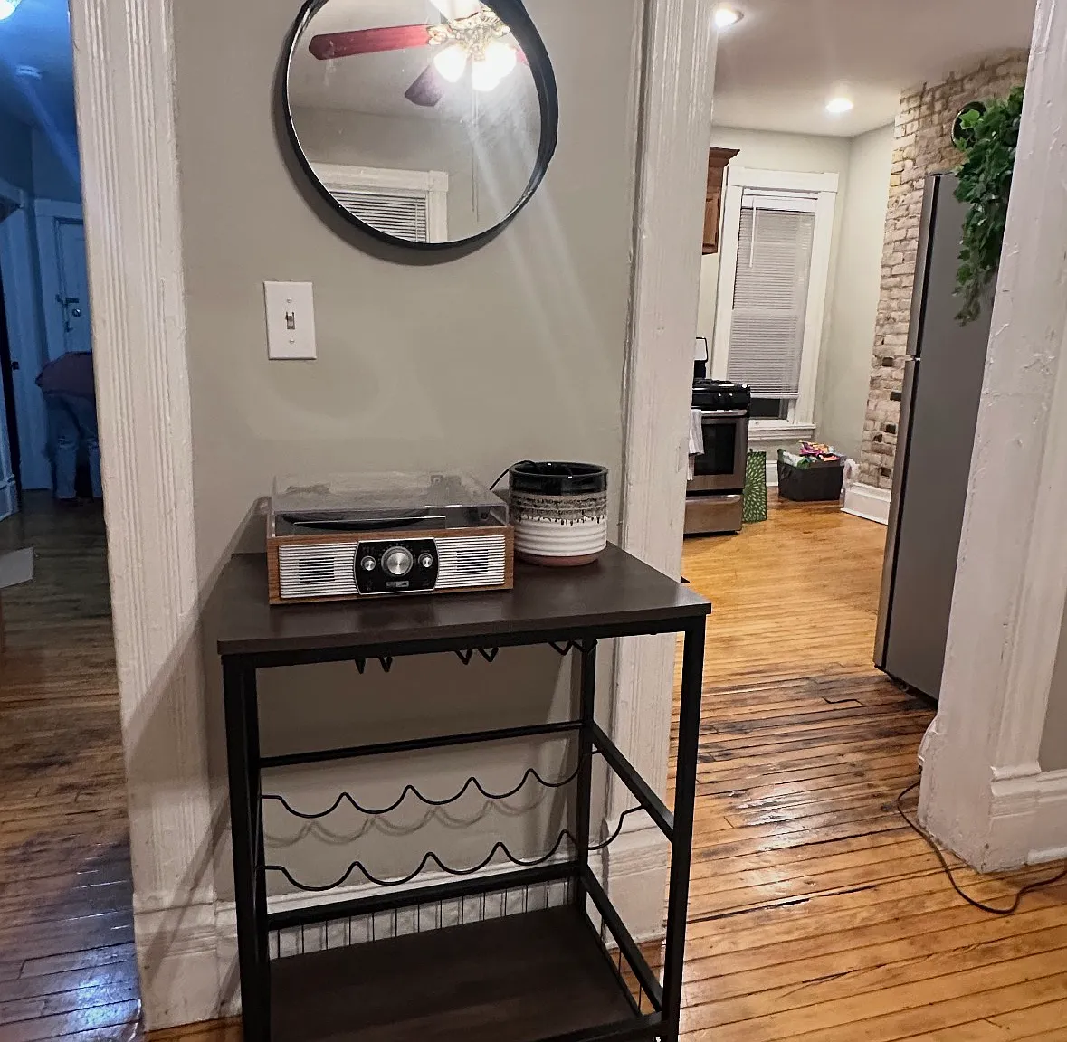 2 bed, 1100 sqft, $1,650 — Photo 3