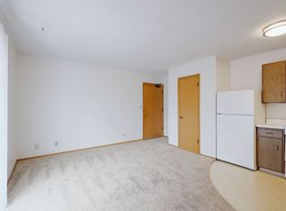 4840 Cleveland Ave #4, Lincoln, NE 68504