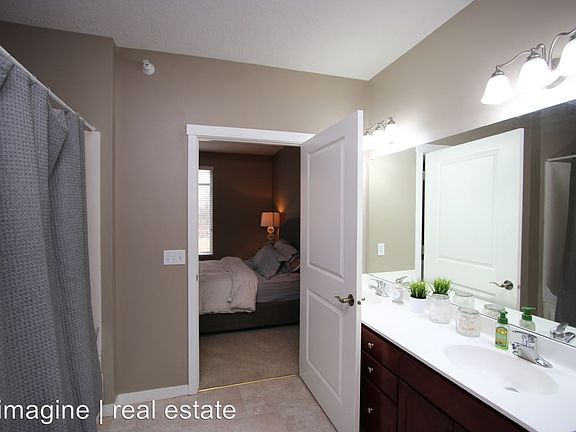 4th image of 1070 Grandview Ct NE APT 307