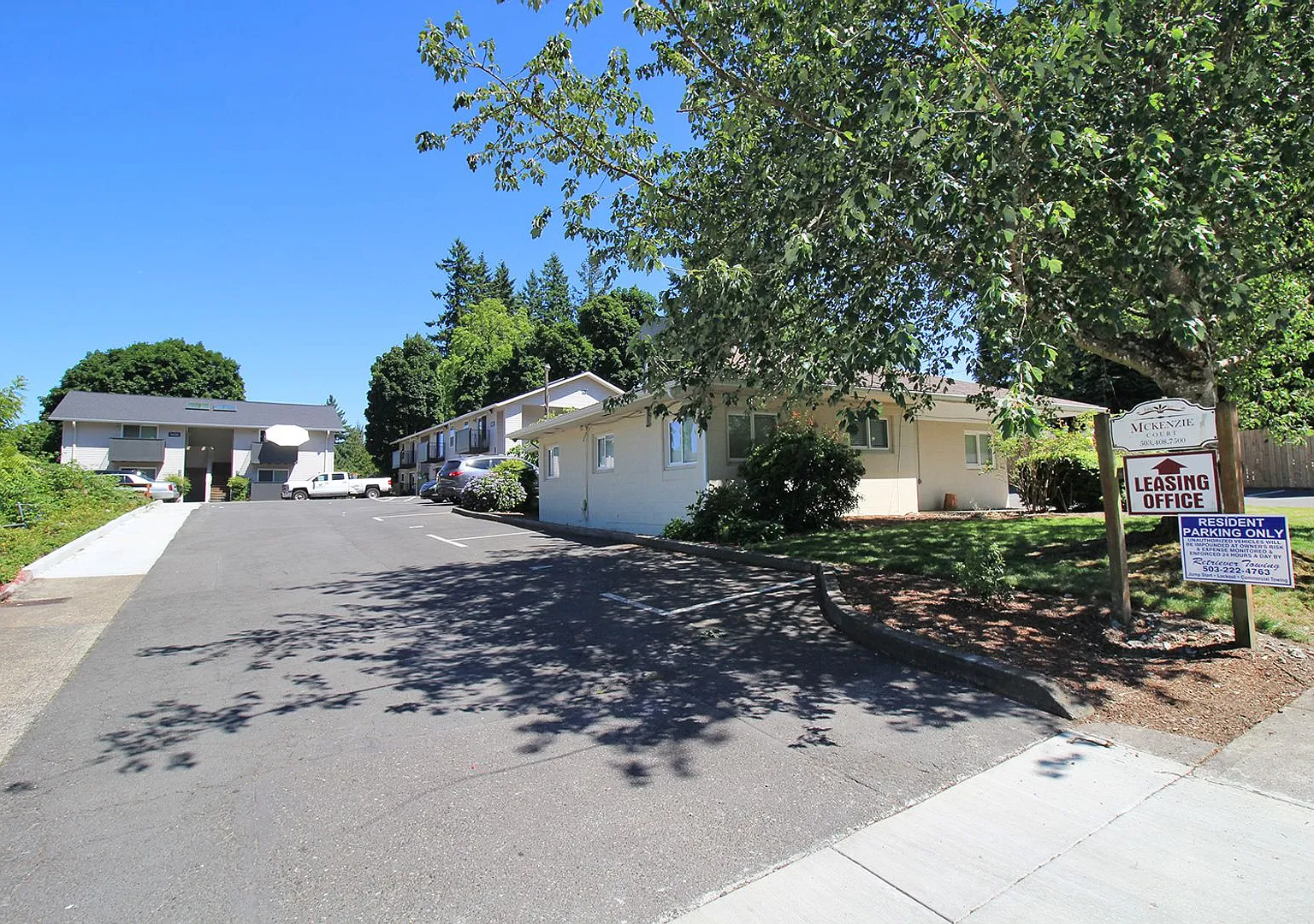 McKenzie Court — Photo 4