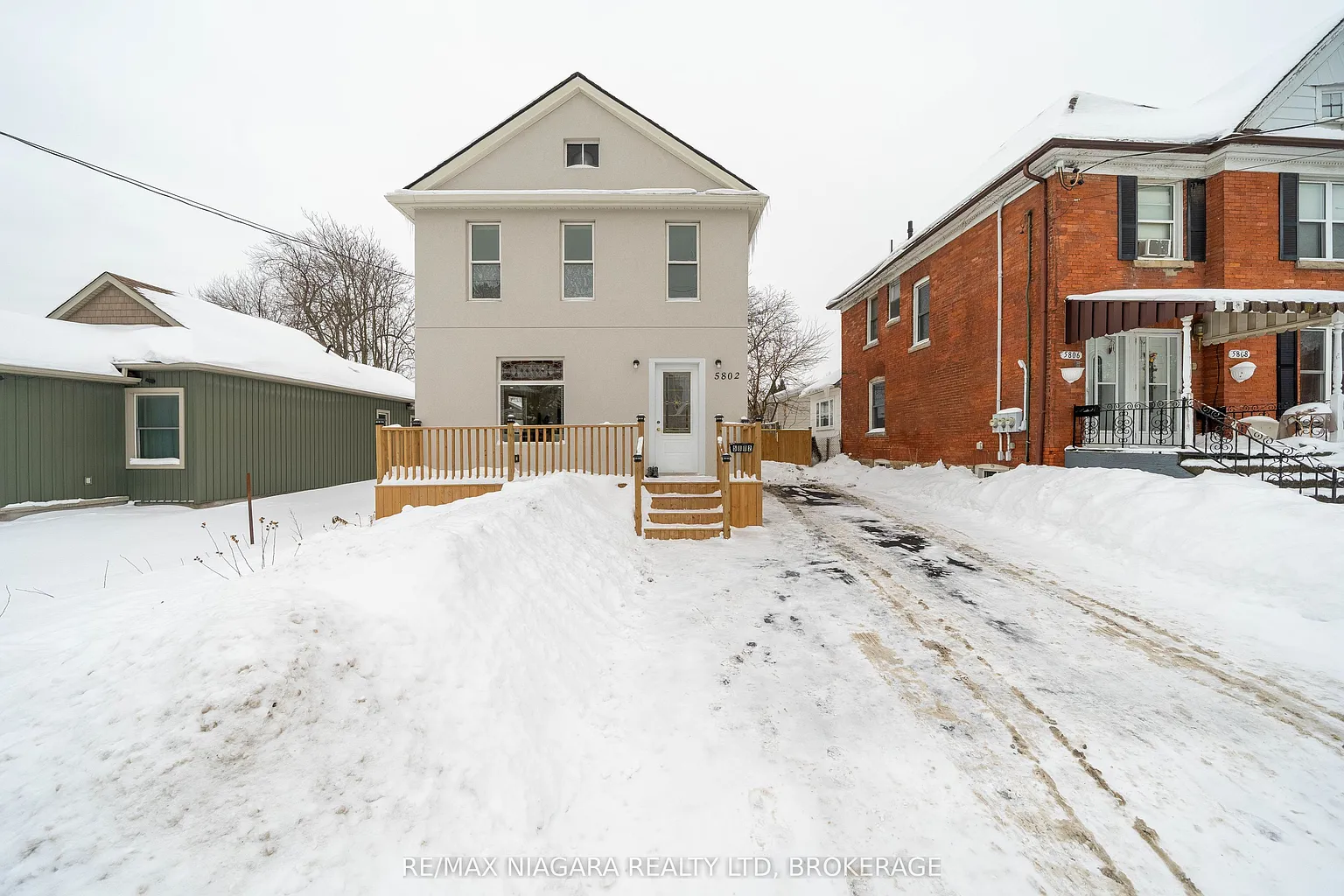 5802 Peer St photo 1
