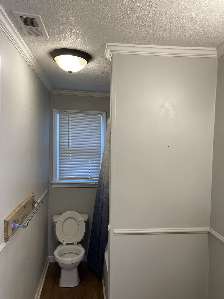 Building Photo - 308 S Starr St #308