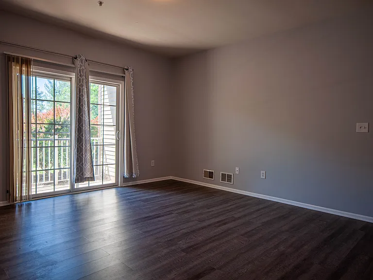 716 Lucy Ct — Photo 16