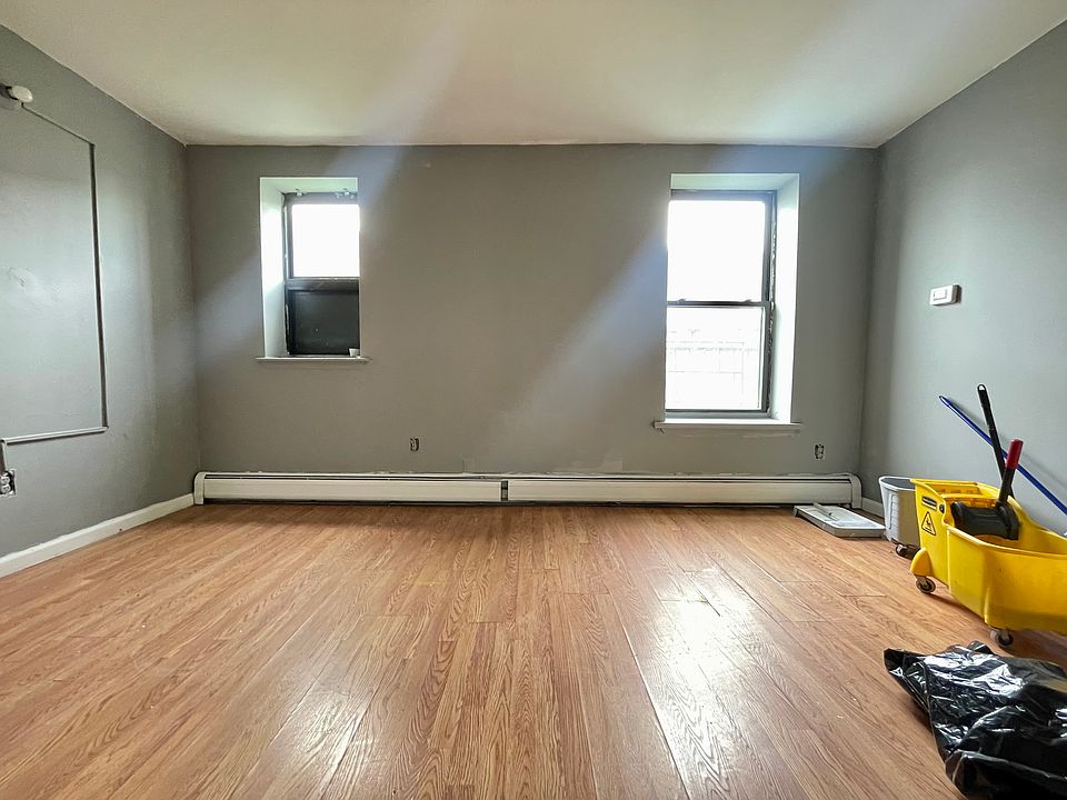 2nd image of 136 Grant Ave #41E