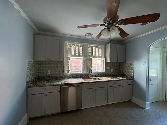 879 Nottingham Dr — Photo 8