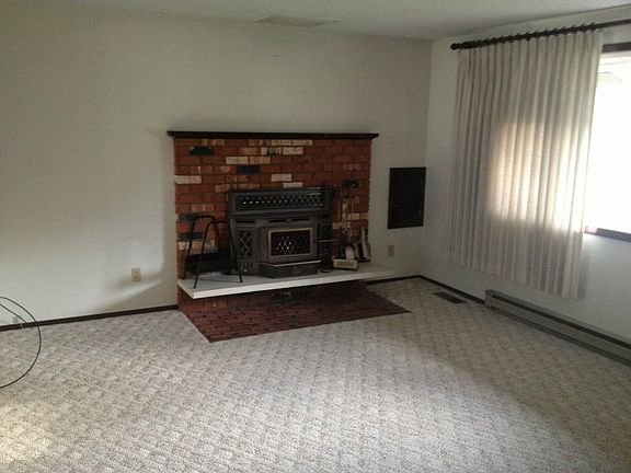 4th image of 8088 Lyn Dale Dr