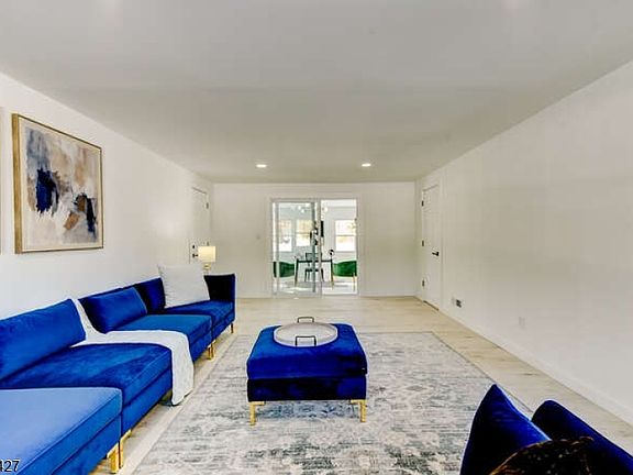 5th image of 22 Glen Rd