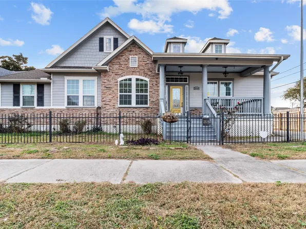 2519 46th St, Galveston, TX 77551