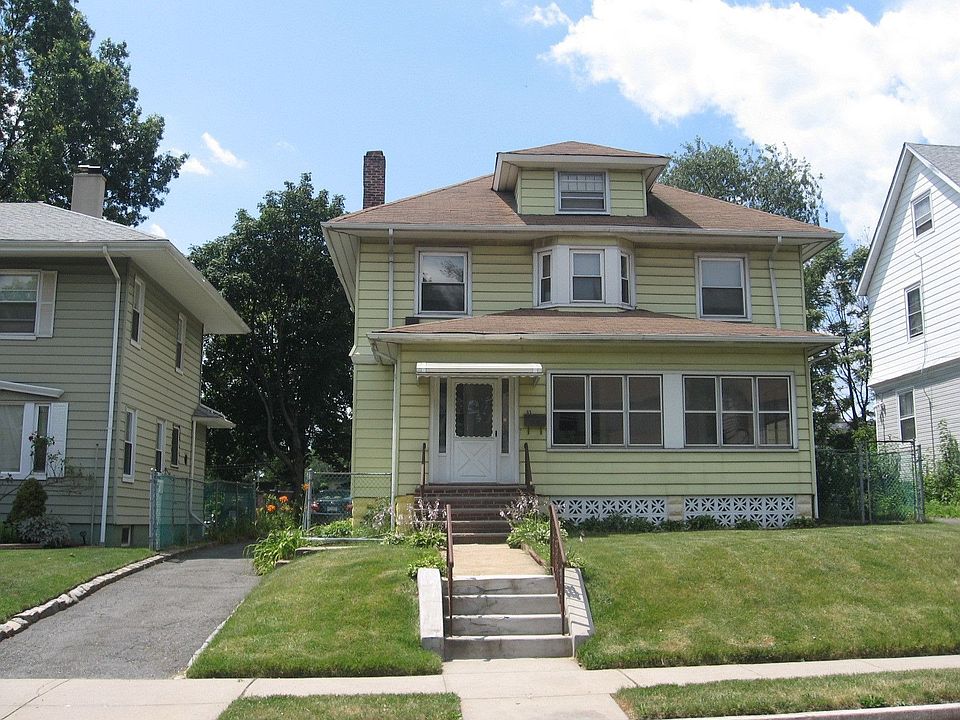 1st image of 33 Ely Pl