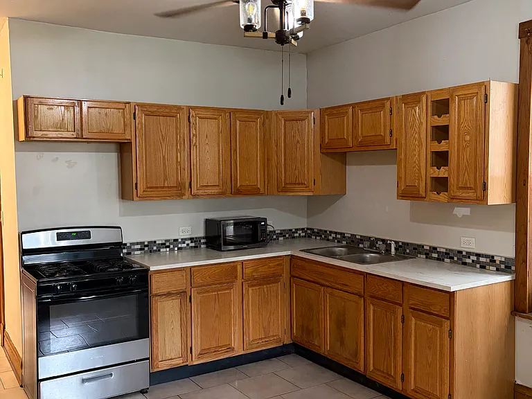 2931 W 24th Blvd #1 — Photo 3