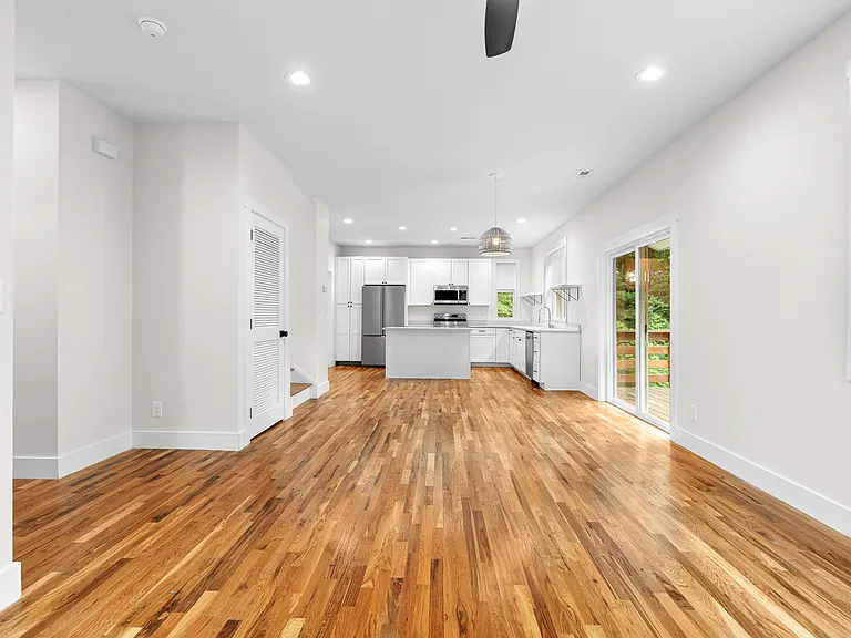 Living Room and Kitchen Area 33'x13'