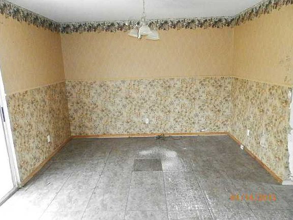 3rd image of 2315 Roosevelt St