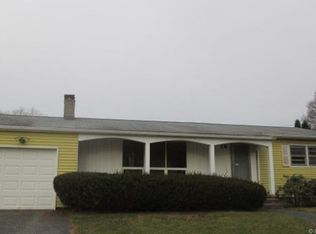 14 F St, Derby, CT 06418