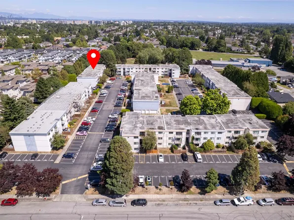 7200 Lindsay Rd #304, Richmond, BC V7C 2P5