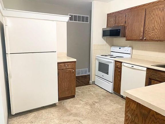 4th image of 1065 Penhurst Dr