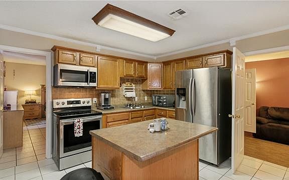 5th image of 214 Liberty Terrace Dr