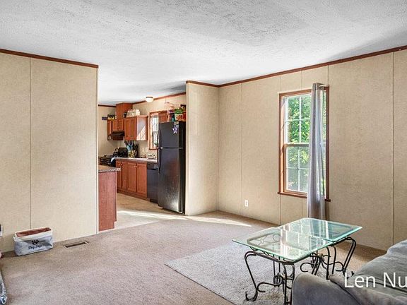 3rd image of 4965 Kennedy Dr