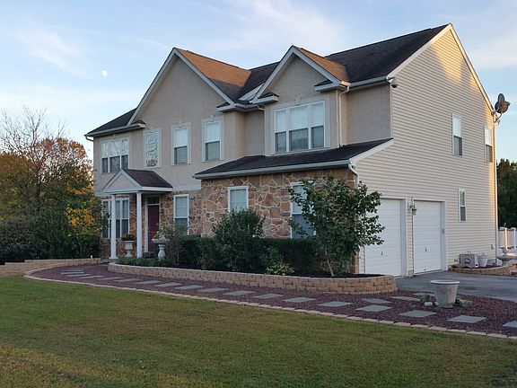 4th image of 1 Waterford Ln