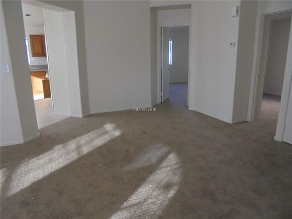 5th image of 968 Menands Ave