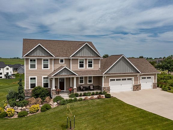 2nd image of 920 Southwell Enclave NE