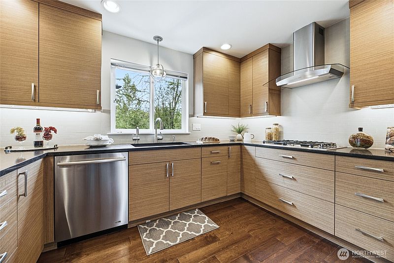 4th image of 12917 SE 309th Place