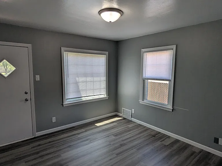239 S Evans Rd — Photo 5