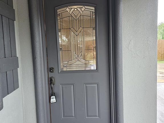 3rd image of 2098 Harland Dr