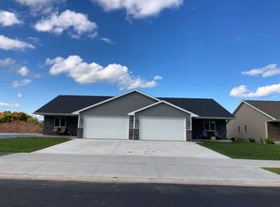2392 Jacobsen Rd, Neenah, WI 54956