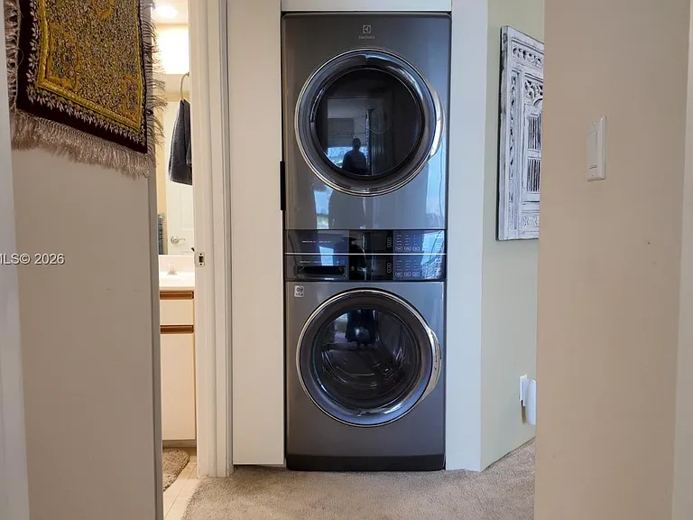 3600 Mystic Pointe Dr #1111 — Photo 11
