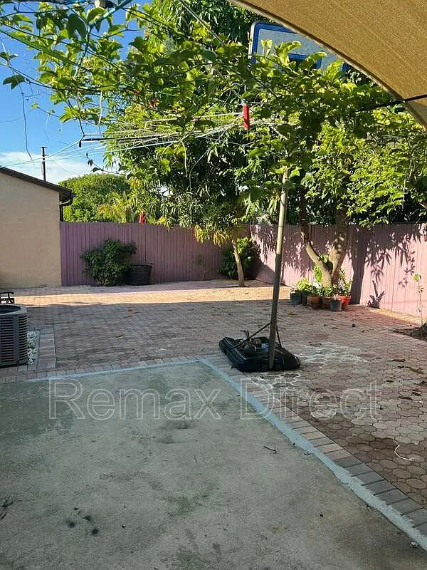4 bed, 2.0 bath, $3,000 — Photo 4