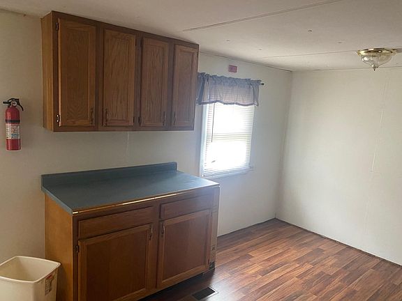 5th image of 63 Miami Dr