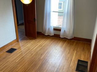 10 S Preston St, Centerburg, OH 43011