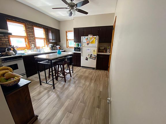 4th image of 55 Melrose Ave #1