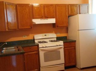 6824 S Perry Ave APT 3E, Chicago, IL 60621