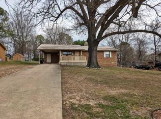 905 Meadowhaven Ave, Harrison, AR 72601