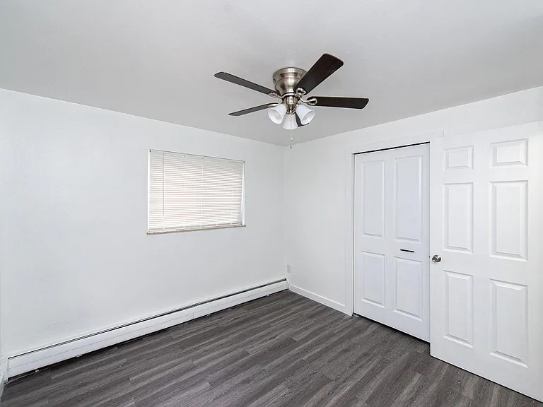 469 Olden Ave — Photo 9